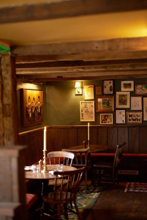 The Queen'S Head Broad Chalke Eksteriør billede